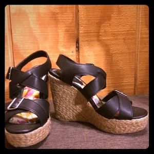 Steve Madden black wedges